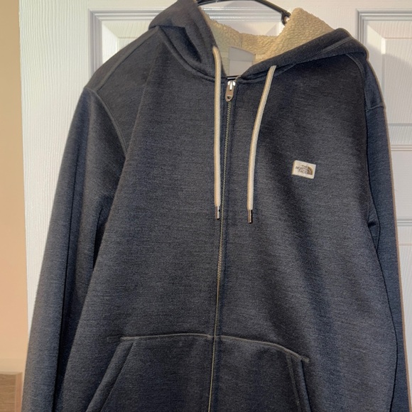 The North Face Men’s Campshire Full-Zip Sherpa Lined Hoodie – Charcoal Gray L - Picture 2 of 8